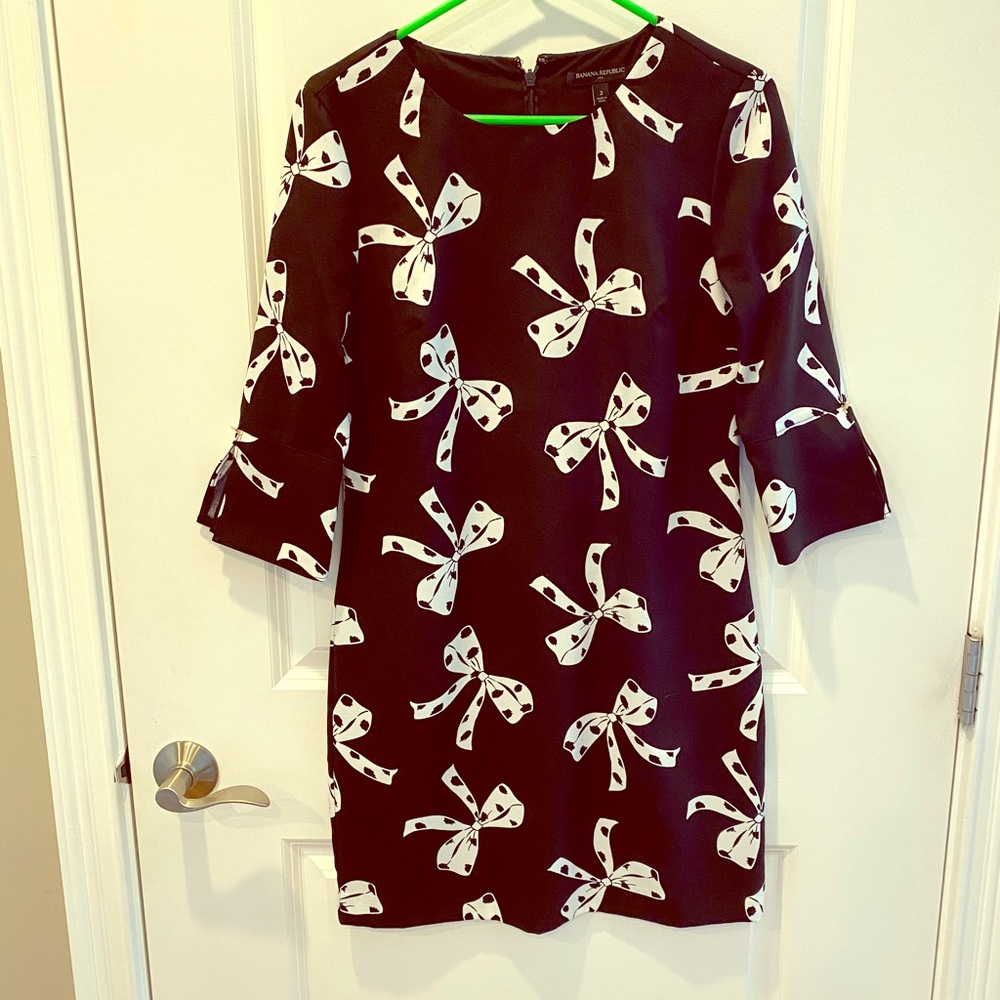 Banana Republic Black and White Bow Print Dress